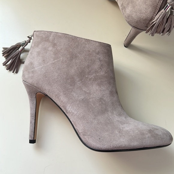 Lord & Taylor 424 Fifth grey suede booties - Picture 2 of 4